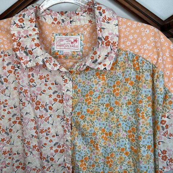 American Eagle Mixed Floral Button Down Top - Picture 2 of 3